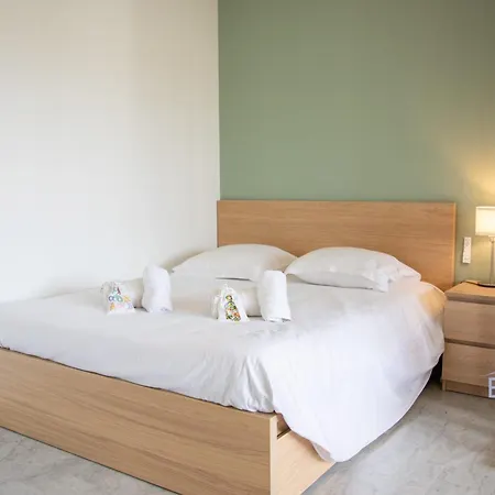 Flat With Hot Pool Apartman